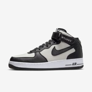 Tênis Nike Air Force 1 Mid x Stüssy