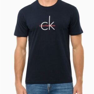 Camiseta Masculina Básica Estampa Logo Duplo Reissue Minimalista Calvin Klein Jeans - Azul Marinho Camiseta Masculina Básica Estampa Logo Duplo Reissue Minimalista Calvin Klein Jeans Azul Marinho m
