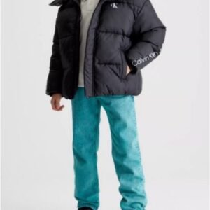 Jaqueta Menino Matelassê Capuz Calvin Klein - Preto Jaqueta Menino Matelassê Capuz Calvin Klein Preto 10