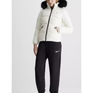 Jaqueta Feminina Capuz e Logo Calvin Klein Jeans - Off White Jaqueta Feminina Capuz e Logo Calvin Klein Jeans Off White Pp