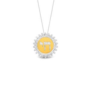 Pingente Medalha Chai em Prata 925 com Ouro Amarelo 18k e Topázios Incolores