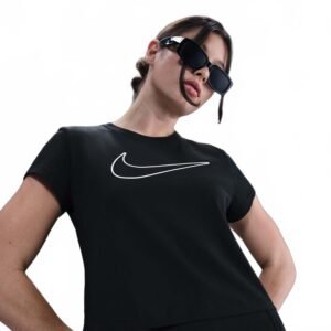 Camiseta Nike Sportswear Club Feminina