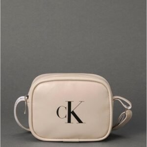 Bolsa Menina Câmera Bag Calvin Klein Jeans - Areia Bolsa Menina Câmera Bag Calvin Klein Jeans Areia u