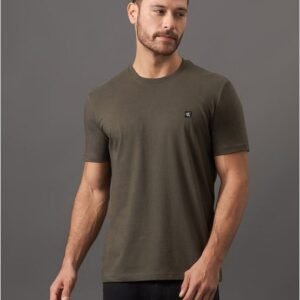 Camiseta Masculina Patch Calvin Klein Jeans - Militar Camiseta Masculina Patch Calvin Klein Jeans Militar p